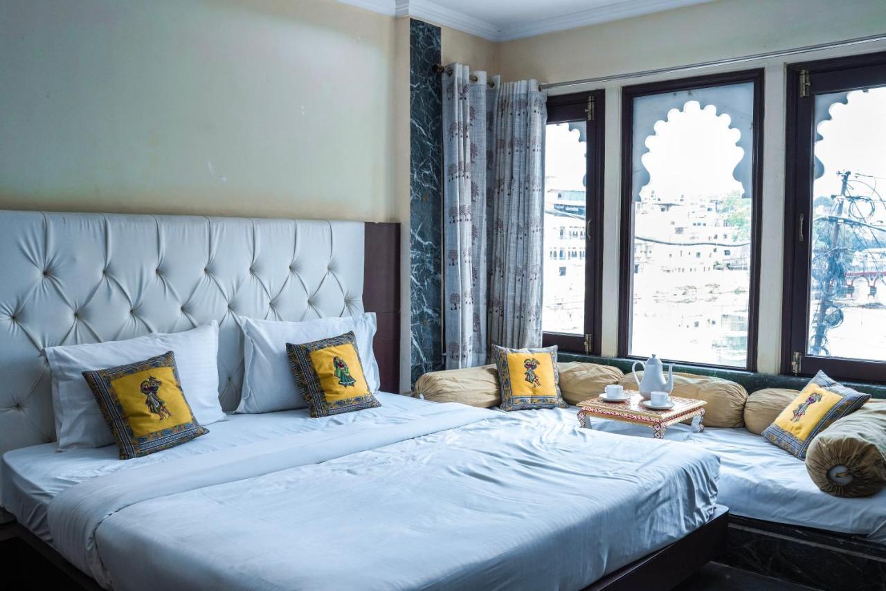 Hide-In Udaipur - A Lake View Boutique Hotel Экстерьер фото